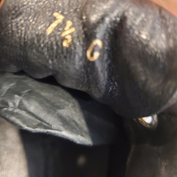 Eclusive & Rare and Desirable Classic Sneakers New, Never Used 7.5(G) Gucci Size - Picture 11 of 14